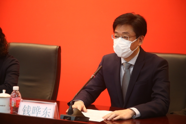 上海航天技术研究院人力资源部副部长钱晔东发言