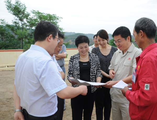 延长石油推进现场图-李育苗 延长石油推进现场图-李育苗